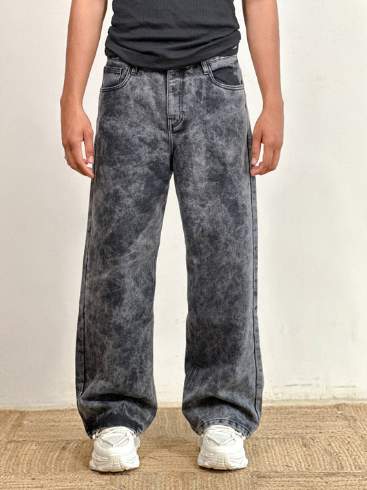 LOOSE FIT JEANS